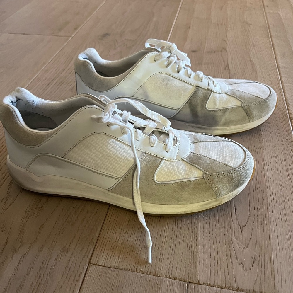 Vince Mens grey with off white shoes size 10